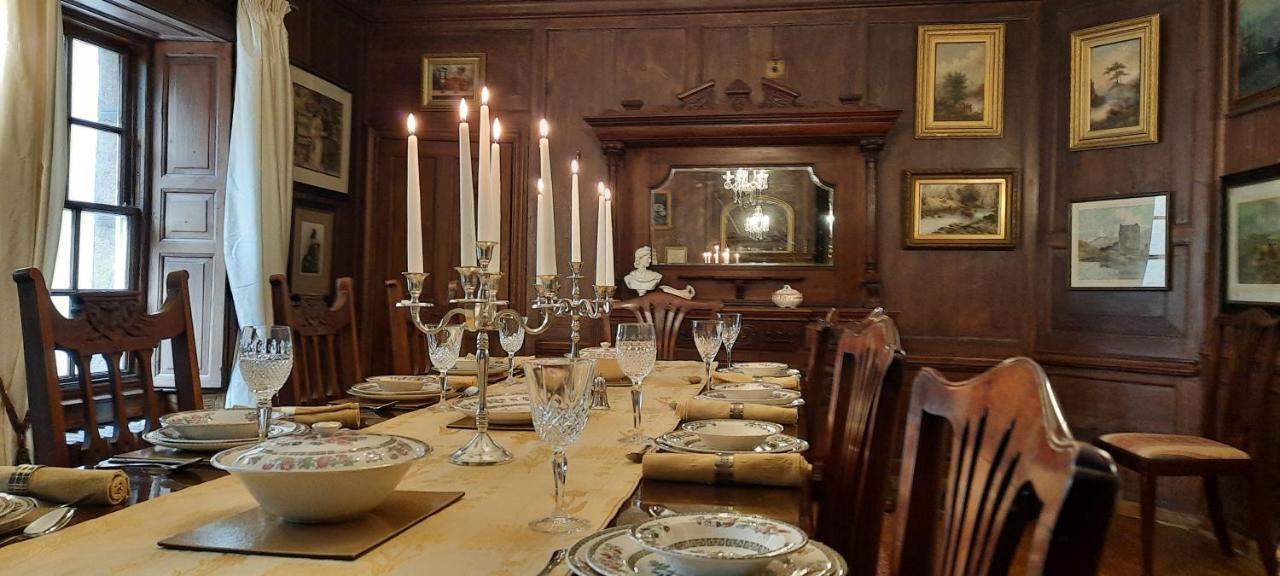 East Wing Lickleyhead Castle Villa Auchleven Buitenkant foto