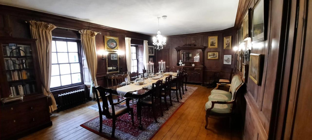 East Wing Lickleyhead Castle Villa Auchleven Buitenkant foto