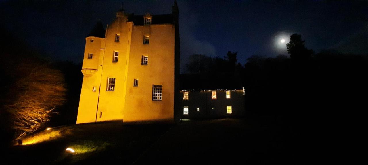 East Wing Lickleyhead Castle Villa Auchleven Buitenkant foto